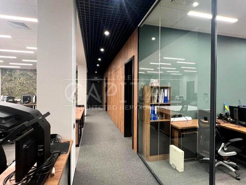 комерційна за адресою Волинська вул., 67