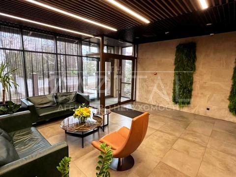 комерційна за адресою Волинська вул., 67