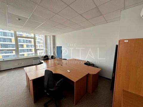 комерційна за адресою Кудрявський узвіз, 7