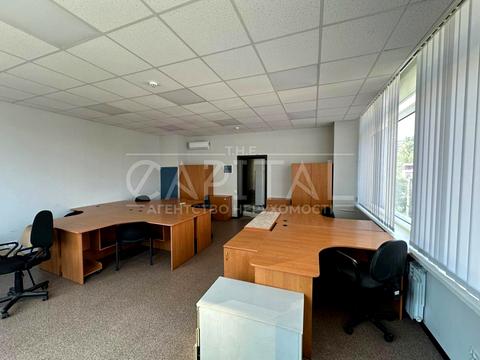 комерційна за адресою Кудрявський узвіз, 7