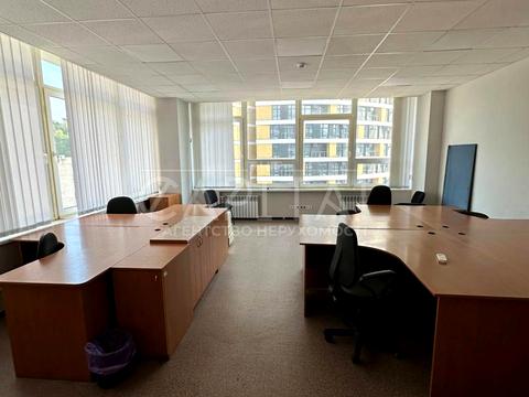 комерційна за адресою Кудрявський узвіз, 7