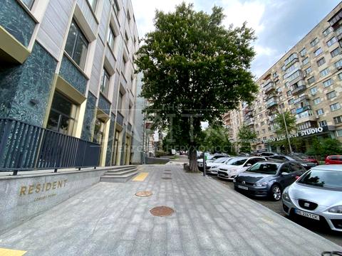 комерційна за адресою Володимирська вул., 86-А