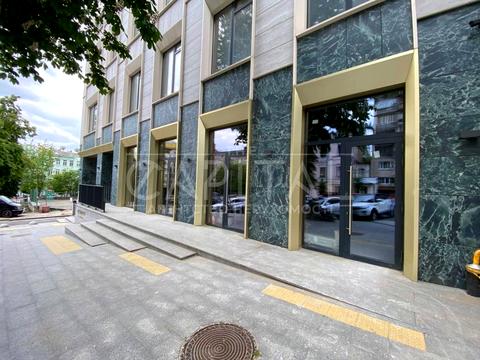 комерційна за адресою Володимирська вул., 86а