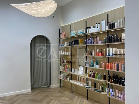 комерційна за адресою Володимирська вул., 86-А