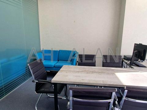 комерційна за адресою Євгена Коновальця вул. (Щорса), 36Д