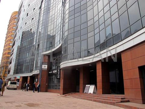 комерційна за адресою Євгена Коновальця вул. (Щорса), 36Д