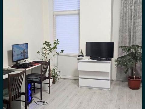 квартира за адресою Олександра Довженка вул., 6