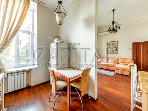 квартира за адресою Богдана Хмельницького вул., 1