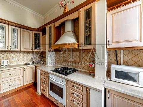 квартира за адресою Богдана Хмельницького вул., 1