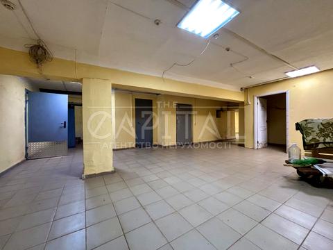 комерційна за адресою Ушинського вул., 19