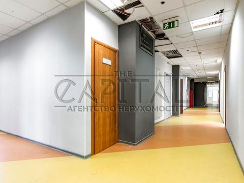 комерційна за адресою Раїси Окіпної вул., 8б