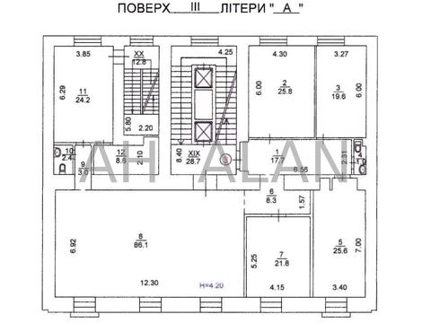 комерційна за адресою Хрещатик вул. (Kreschatic), 8