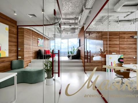 комерційна за адресою Кловський узвіз (Кловський), 7a