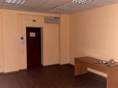 комерційна за адресою Саперно-Слобідська вул., 25