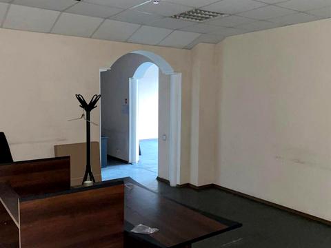 комерційна за адресою Саперно-Слобідська вул., 25