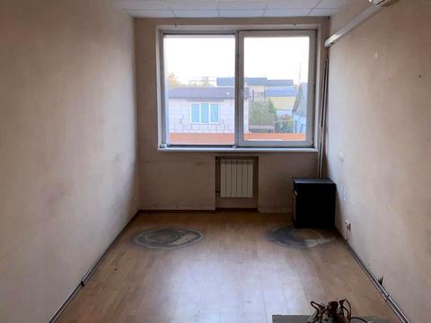 комерційна за адресою Саперно-Слобідська вул., 25