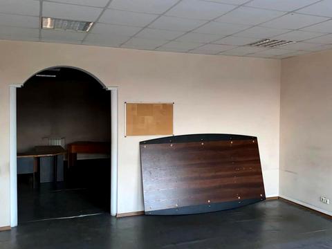 комерційна за адресою Саперно-Слобідська вул., 25