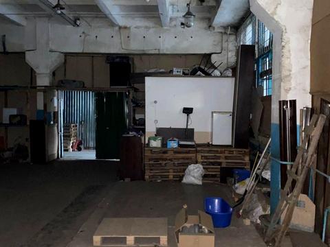 комерційна за адресою Саперно-Слобідська вул., 25