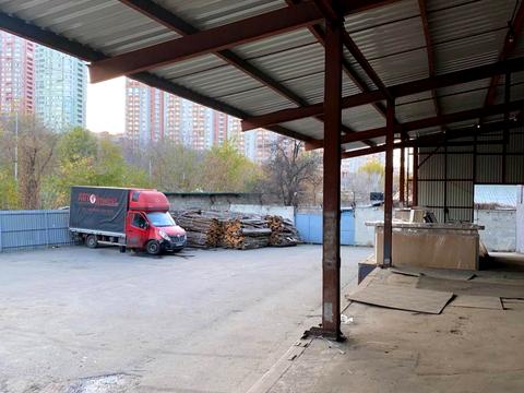 комерційна за адресою Саперно-Слобідська вул., 25