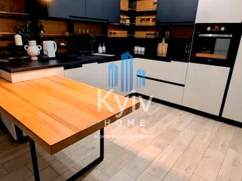 будинок за адресою Соборна вул. ()