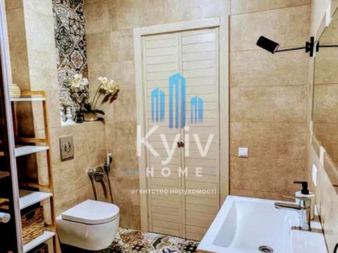 будинок за адресою Соборна вул. ()