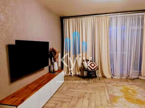 будинок за адресою Соборна вул. ()