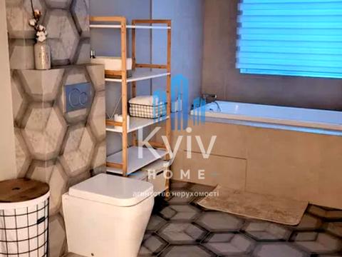 будинок за адресою Соборна вул. ()