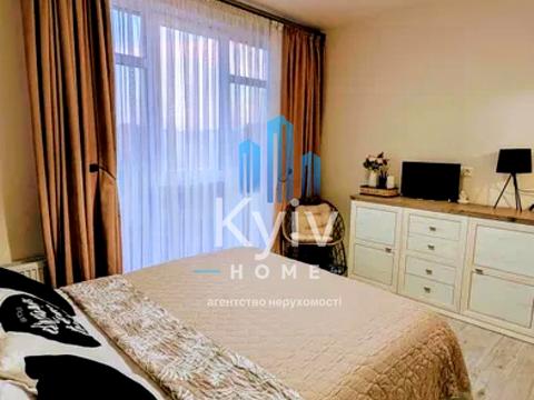 будинок за адресою Соборна вул. ()