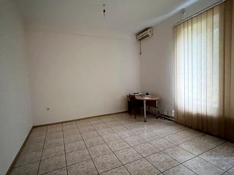 комерційна за адресою Варненська вул., 7в