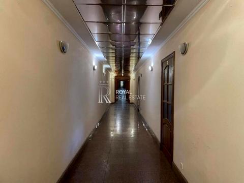 комерційна за адресою Загорівська вул. (Багговутівська), 17-21