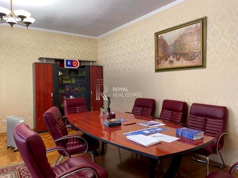 комерційна за адресою Загорівська вул. (Багговутівська), 17-21