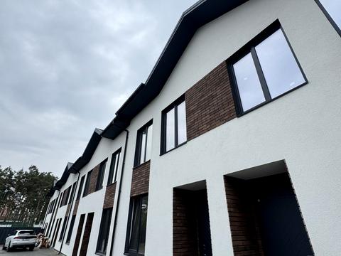 будинок за адресою Сім'ї Шкарівських вул.