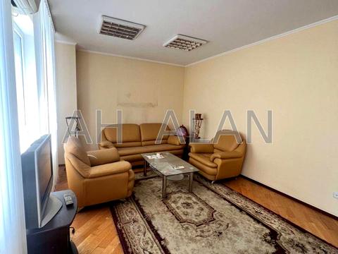 комерційна за адресою Бориспільська вул., 19Д