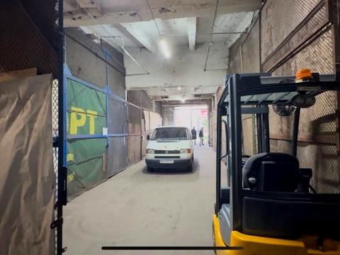 комерційна за адресою Ґарета Джонса вул. (Сім'ї Хохлових), 1