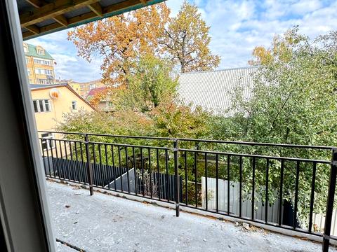 дом по адресу Українська ул.