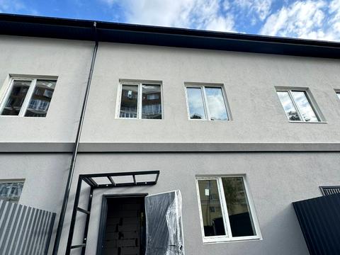 дом по адресу Українська ул.