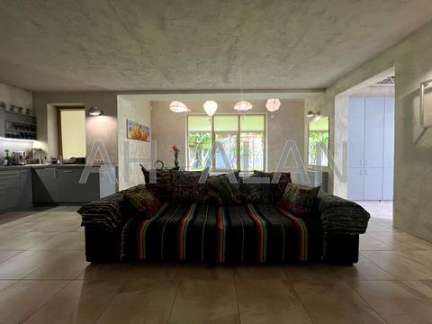 будинок за адресою Богатирська вул., 30