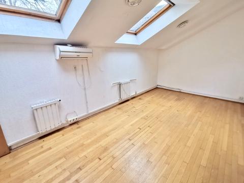 комерційна за адресою Івана Гонти вул., 3-А