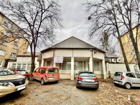 комерційна за адресою Івана Гонти вул., 3-А