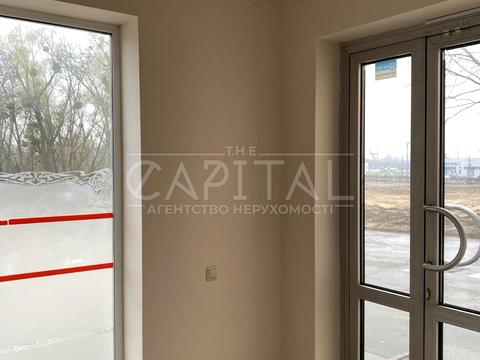 комерційна за адресою Новопирогівська вул., 64