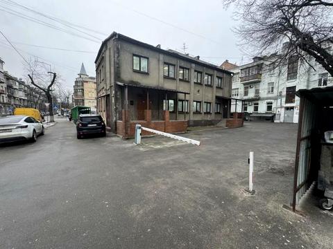 комерційна за адресою Ярославська вул., 6