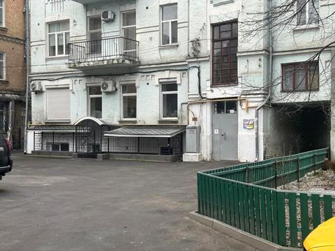 комерційна за адресою Ярославська вул., 6