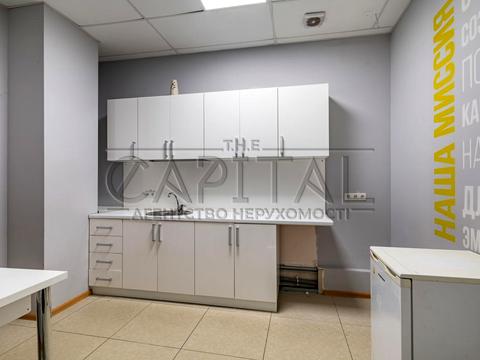 комерційна за адресою Світла вул., 3