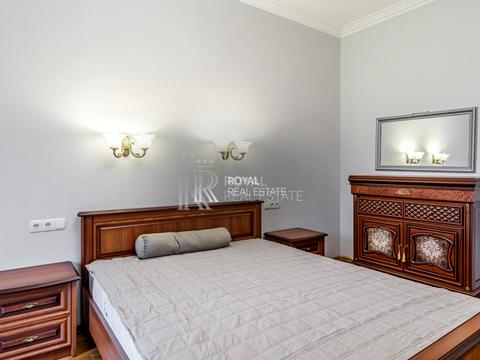 будинок за адресою Продольна, 1