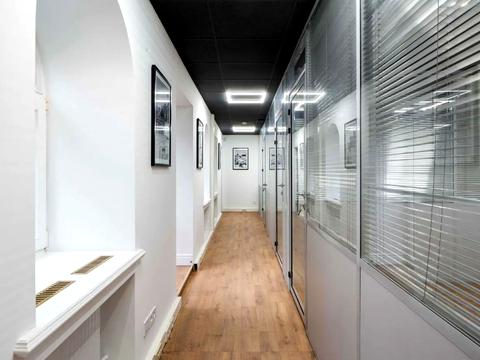 комерційна за адресою Івана Франка вул., 29