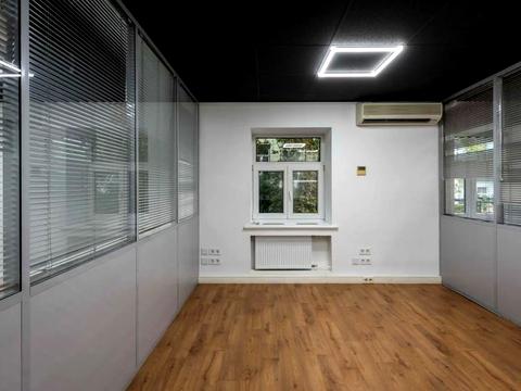 комерційна за адресою Івана Франка вул., 29