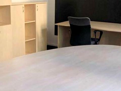 комерційна за адресою Інститутська вул., 24/7