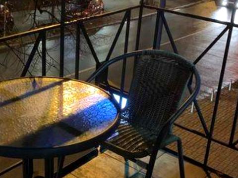 комерційна за адресою Інститутська вул., 24/7