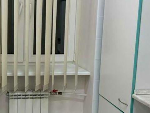 комерційна за адресою Інститутська вул., 24/7