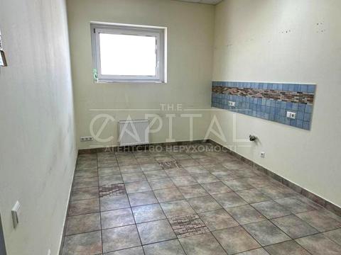 комерційна за адресою Володимирська вул., 89